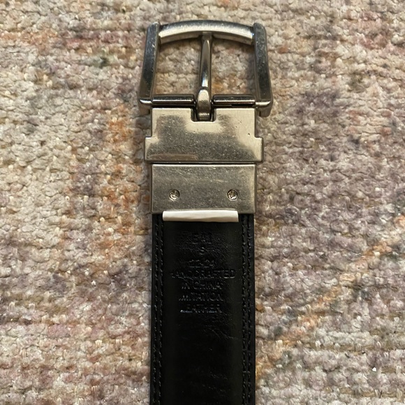 Tommy Hilfiger Imitation Leather Brown/Black Reversible Belt with Silver Buckle - Picture 10 of 11